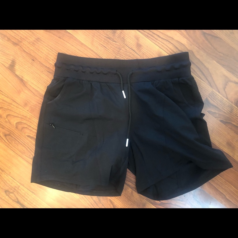 Zyia Black Canyon Shorts